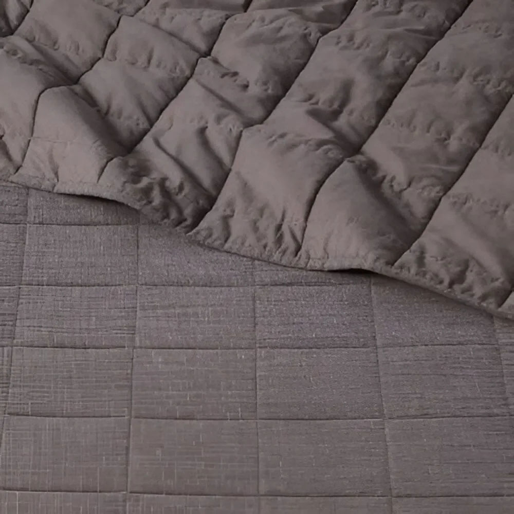 Threshold Quilted Bedspread in White and Charcoal Brown